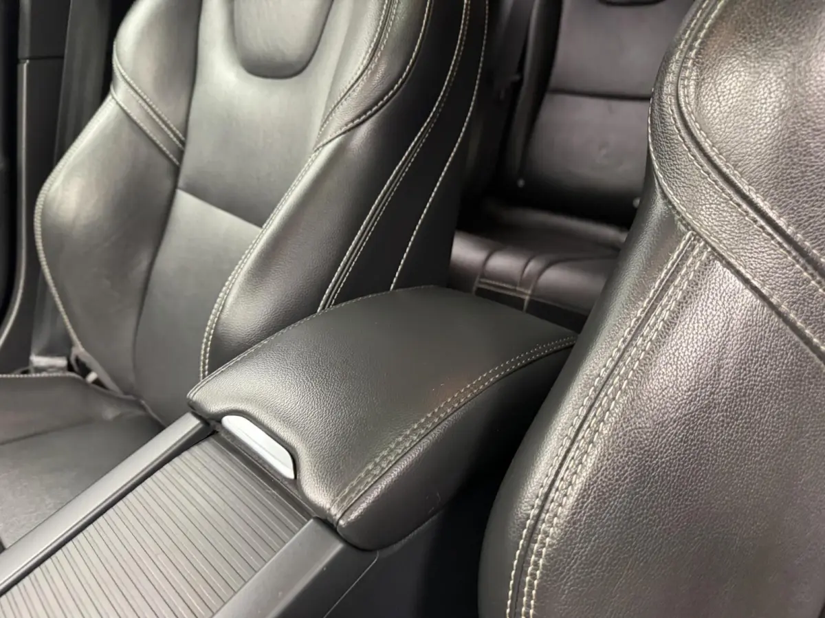 2.4 D5 Plug-In Hybrid Polestar Automaat-Trekhaak-Panoramadak-Navigatie-Cr.contr-Clima-Camera-Parkeersensoren-Stoelverwarming-Leder-Lm19''velgen