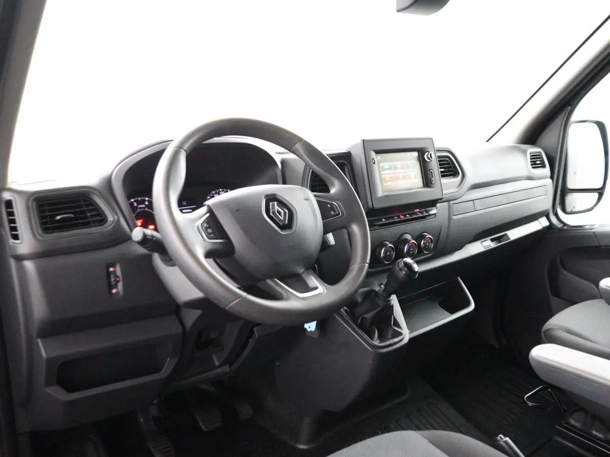 T35 L2H2 FWD dCi 135 GB Work Edition | Trekhaak | Navigatie | Parkeercamera |