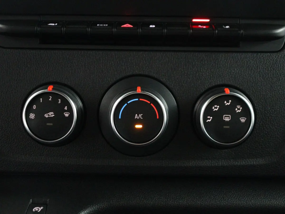 T35 L2H2 FWD dCi 135 GB Work Edition | Trekhaak | Navigatie | Parkeercamera |
