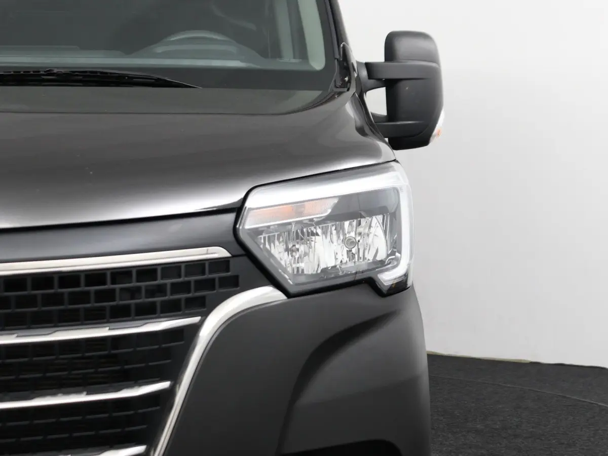 T35 L2H2 FWD dCi 135 GB Work Edition | Trekhaak | Navigatie | Parkeercamera |