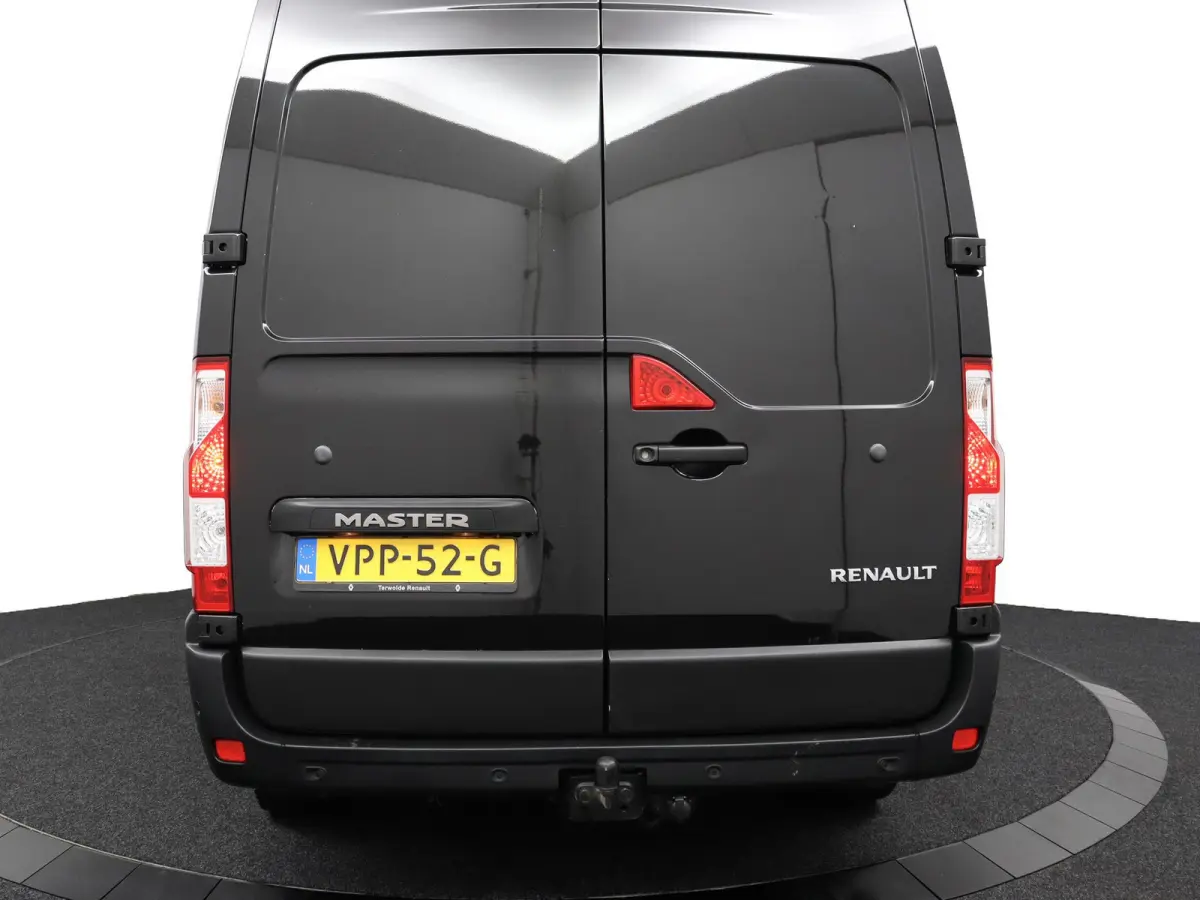 T35 L2H2 FWD dCi 135 GB Work Edition | Trekhaak | Navigatie | Parkeercamera |
