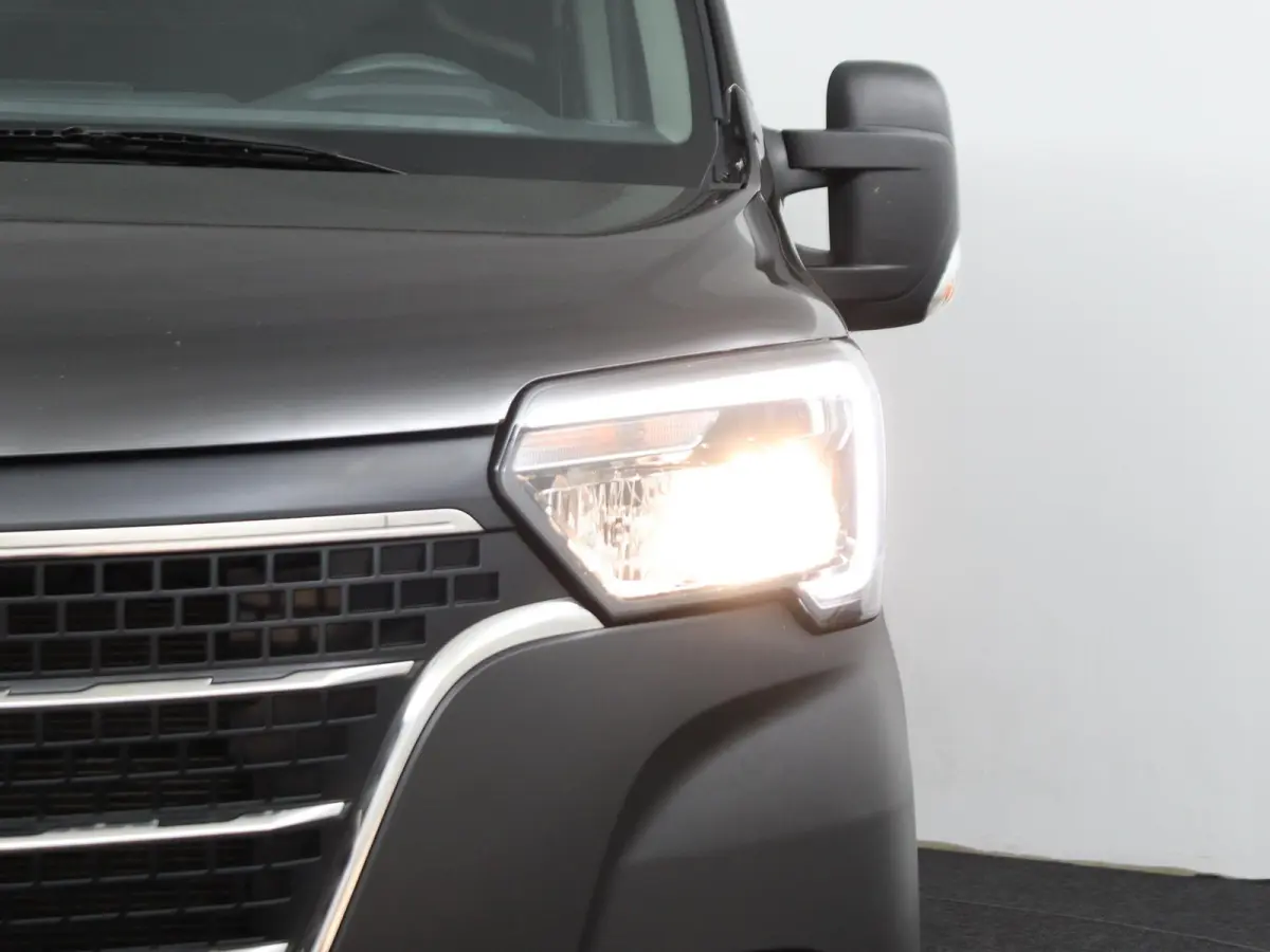 T35 L2H2 FWD dCi 135 GB Work Edition | Trekhaak | Navigatie | Parkeercamera |