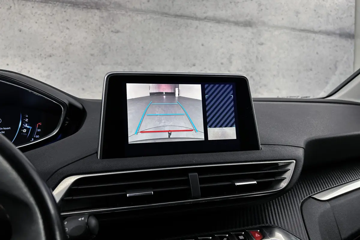 1.2 PureTech Active | Afneembare trekhaak | Navigatie | Airco
