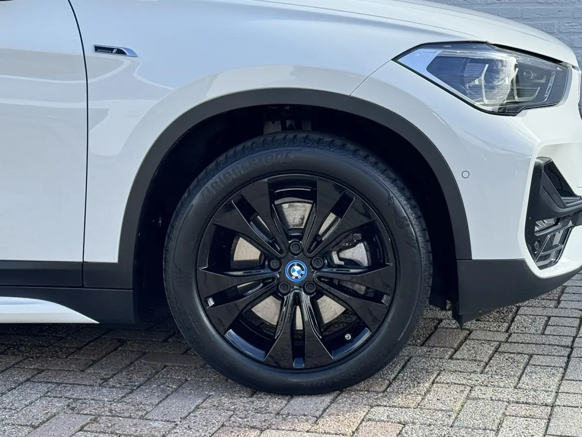 XDrive25e eDrive Edition Trekhaak Leder Panorama dak Led Adaptieve cruise