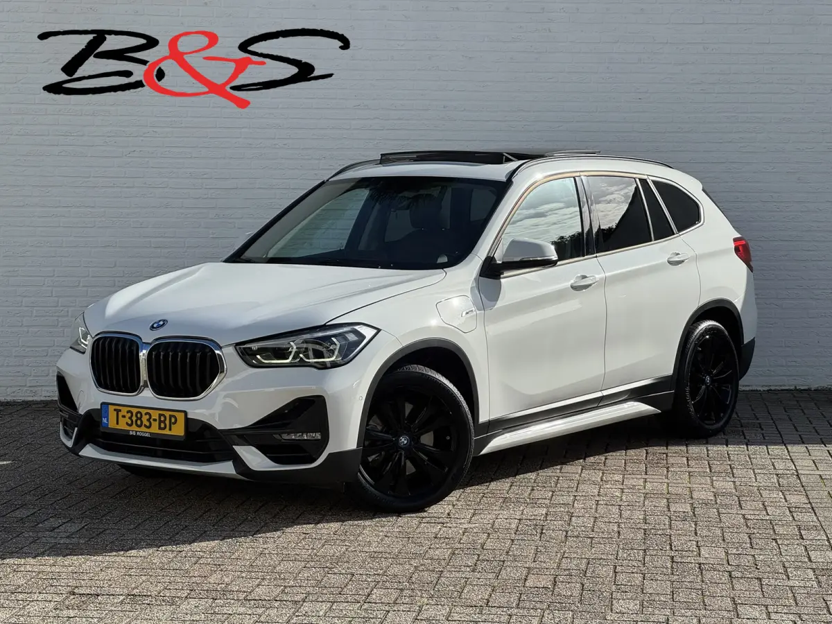 XDrive25e eDrive Edition Trekhaak Leder Panorama dak Led Adaptieve cruise