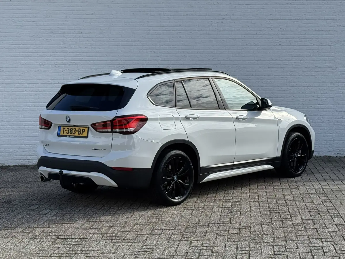 XDrive25e eDrive Edition Trekhaak Leder Panorama dak Led Adaptieve cruise