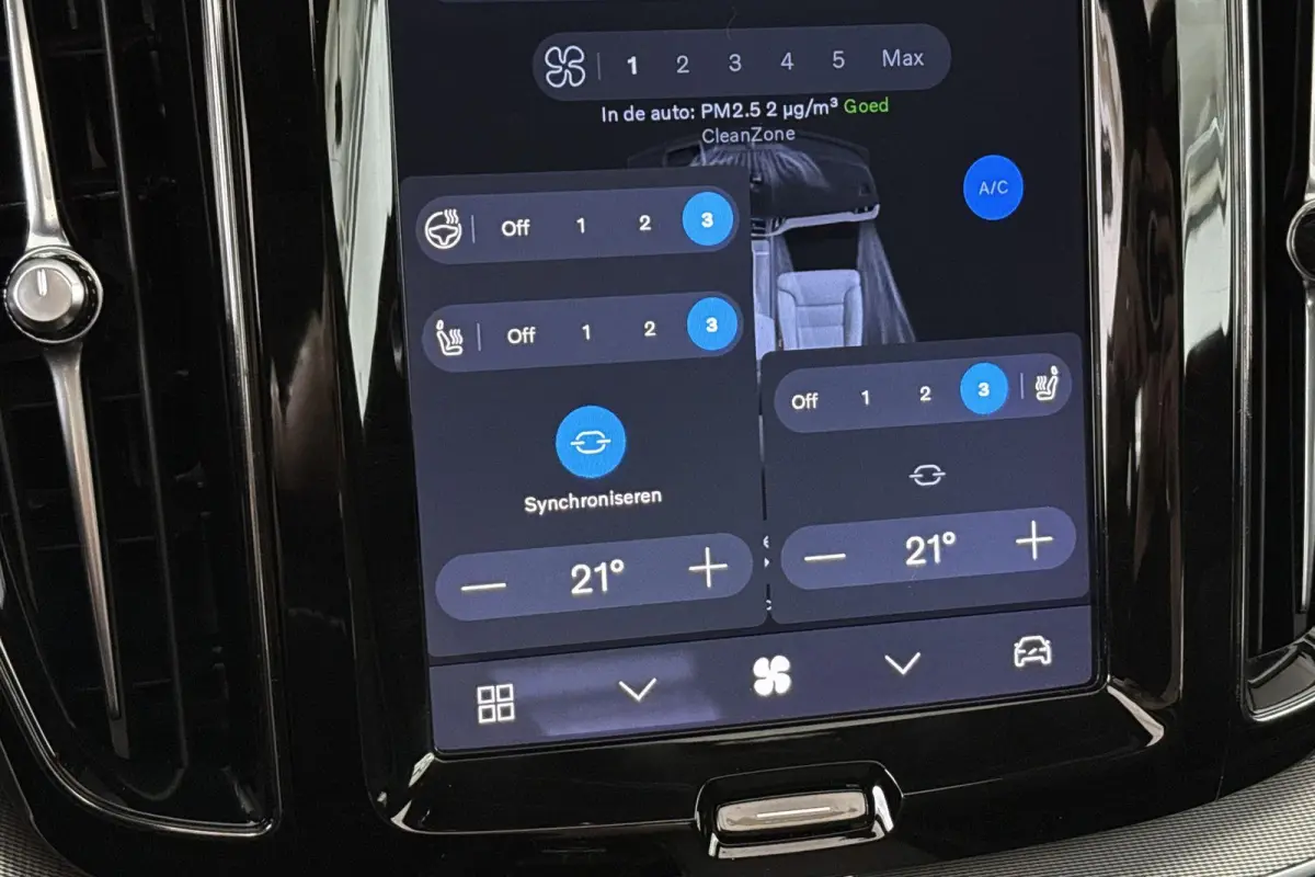 2.0 T6 Plug-in hybrid AWD R-Design Pano Trekhaak Harman Kardon Stoelverwarming 21"