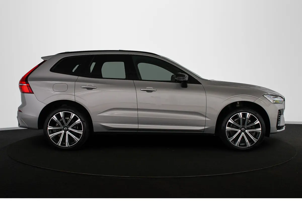 2.0 T6 Plug-in hybrid AWD R-Design Pano Trekhaak Harman Kardon Stoelverwarming 21"