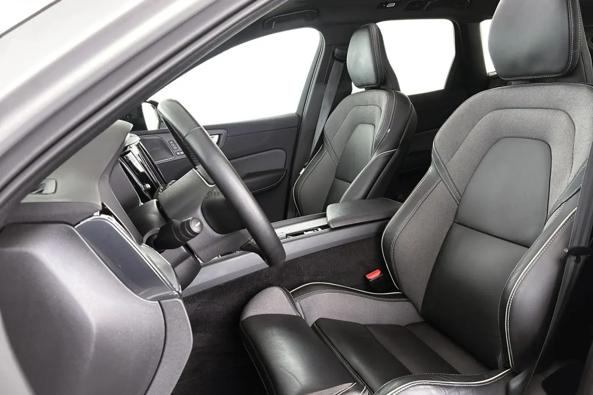 2.0 T6 Plug-in hybrid AWD R-Design Pano Trekhaak Harman Kardon Stoelverwarming 21"