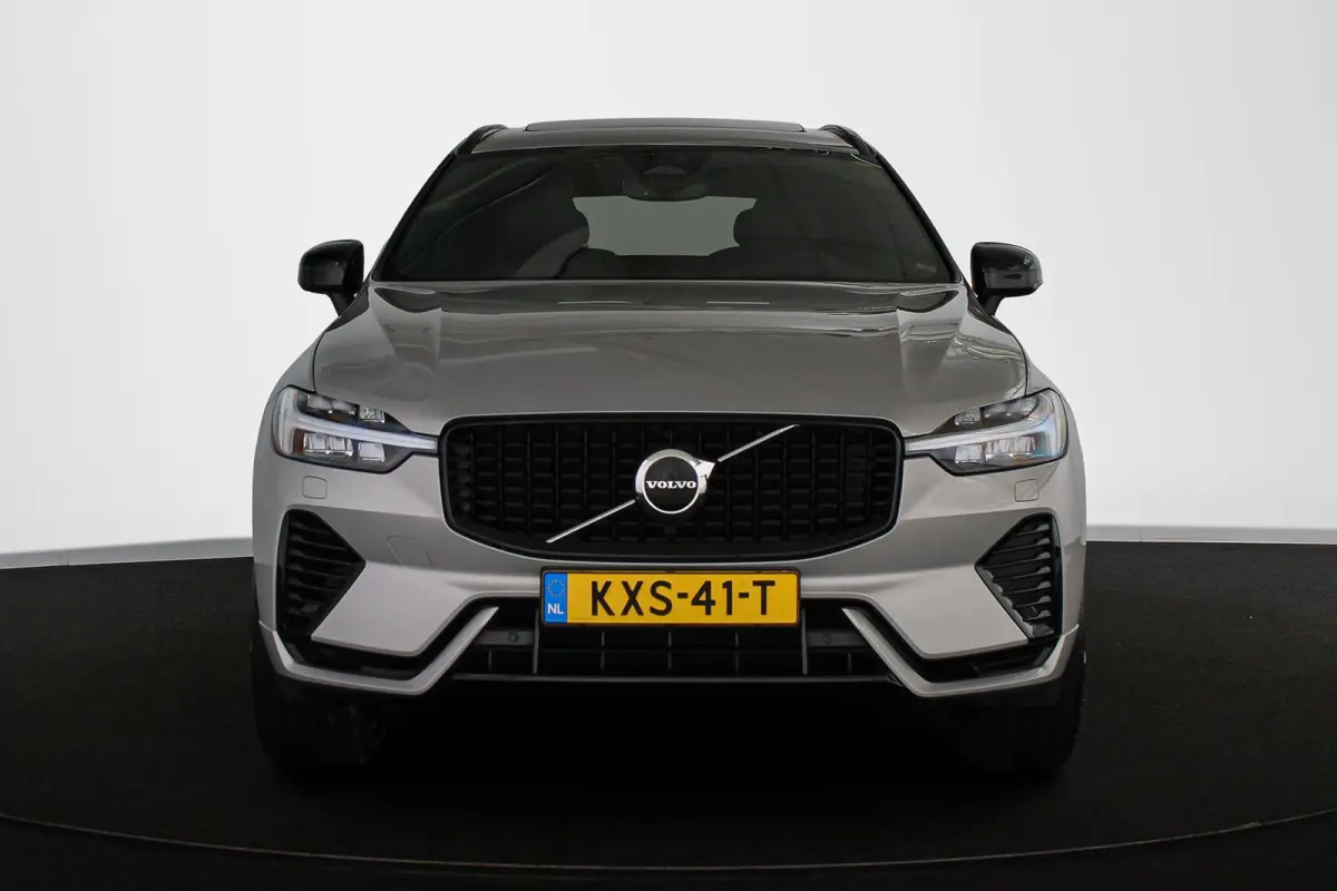 2.0 T6 Plug-in hybrid AWD R-Design Pano Trekhaak Harman Kardon Stoelverwarming 21"