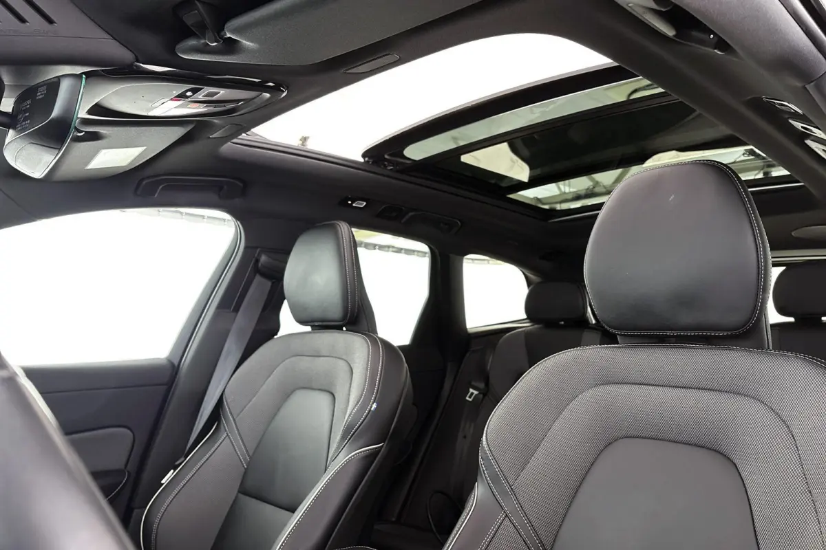 2.0 T6 Plug-in hybrid AWD R-Design Pano Trekhaak Harman Kardon Stoelverwarming 21"