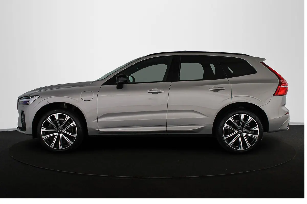 2.0 T6 Plug-in hybrid AWD R-Design Pano Trekhaak Harman Kardon Stoelverwarming 21"