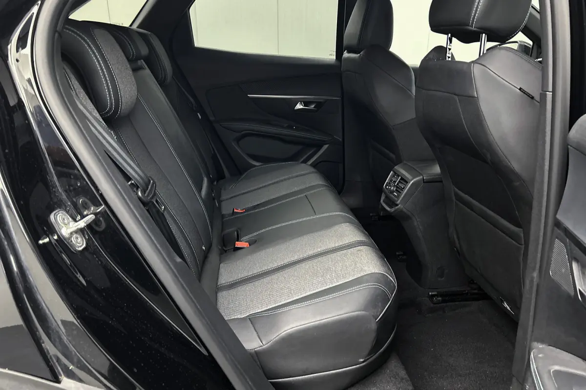 1.6 HYbrid 225 Allure | Camera | Half lederen bekleding | Navigatie