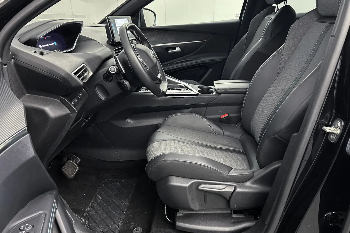 1.6 HYbrid 225 Allure | Camera | Half lederen bekleding | Navigatie