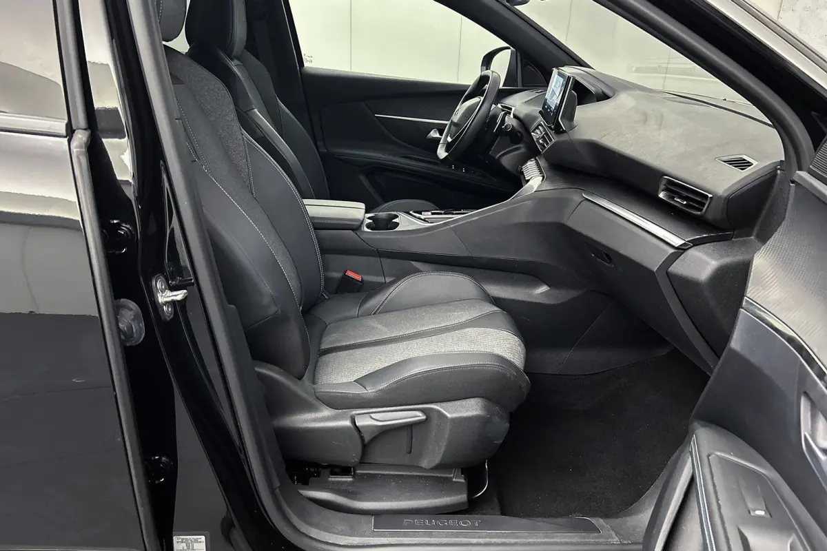 1.6 HYbrid 225 Allure | Camera | Half lederen bekleding | Navigatie