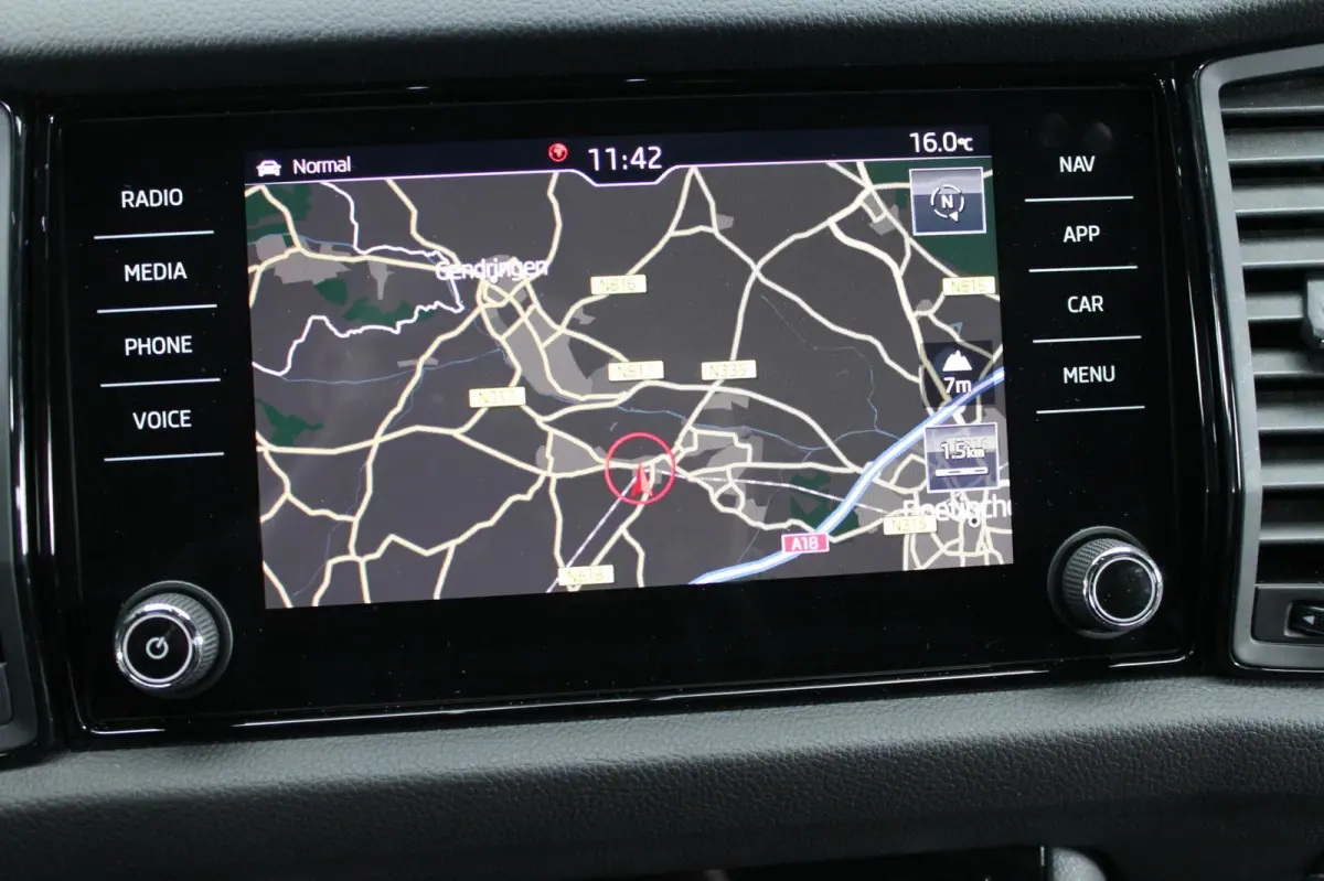 1.5 TSI Sportline Business|Rijklaar prijs|Elek. trekhaak|Leder|Elek. stoel|Camera|