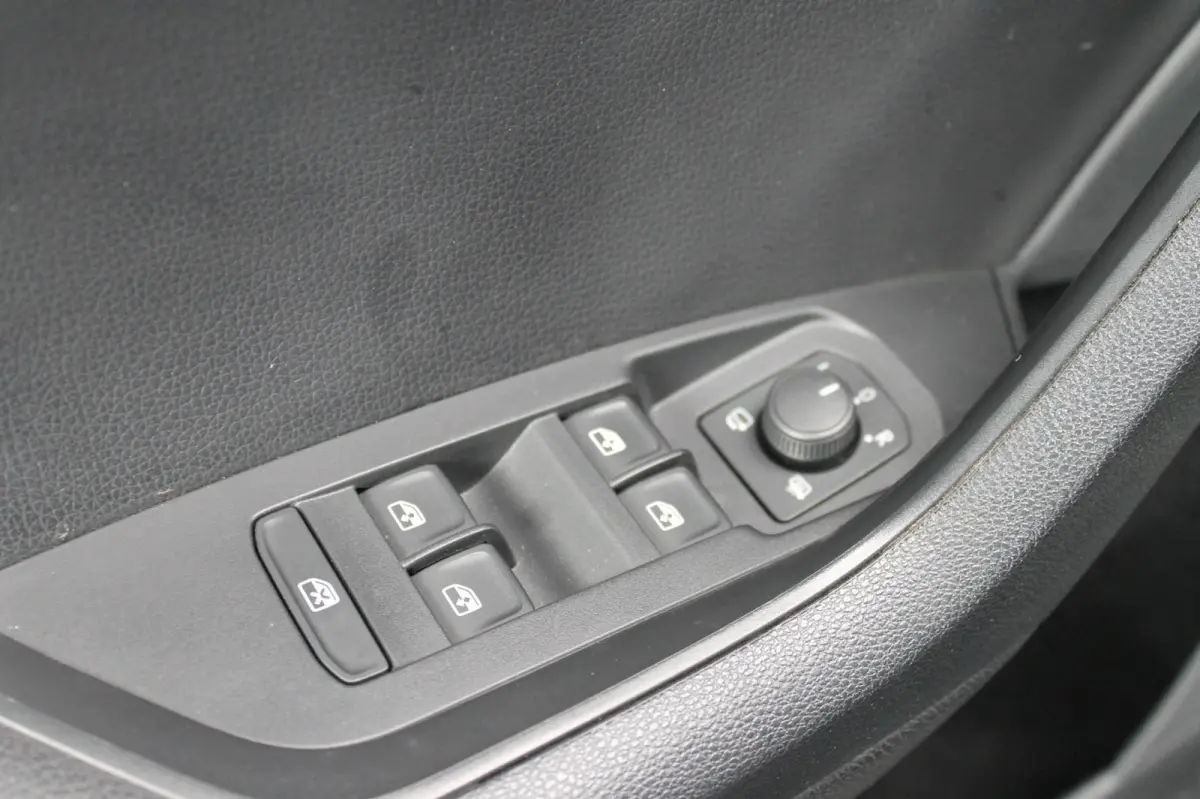 1.5 TSI Sportline Business|Rijklaar prijs|Elek. trekhaak|Leder|Elek. stoel|Camera|
