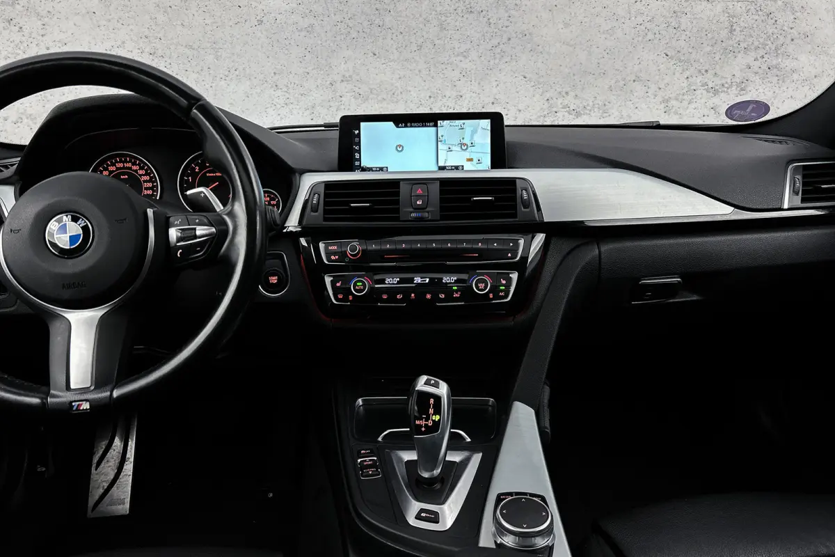 330e Centennial M-sport | Camera | Lederen bekleding | Schuif-/kanteldak