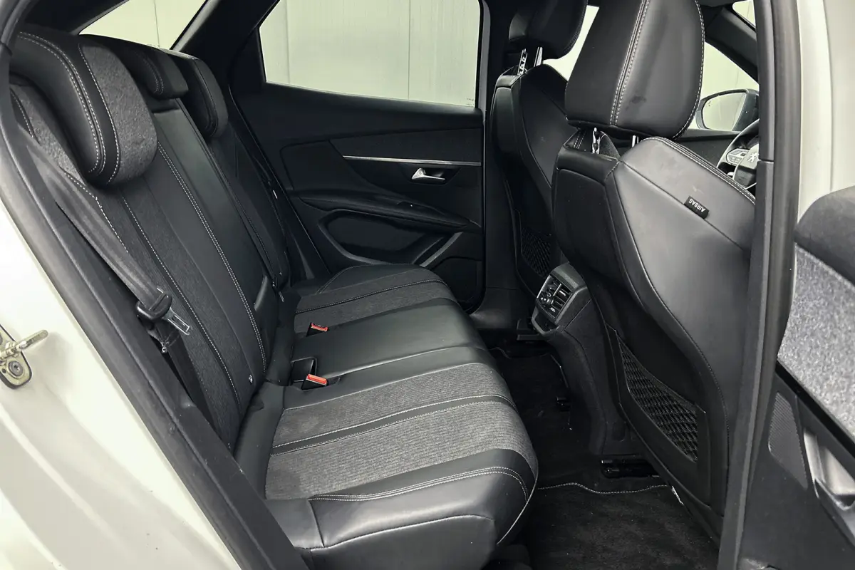 1.2 PureTech GT Line | Half lederen bekleding | Camera | Airco