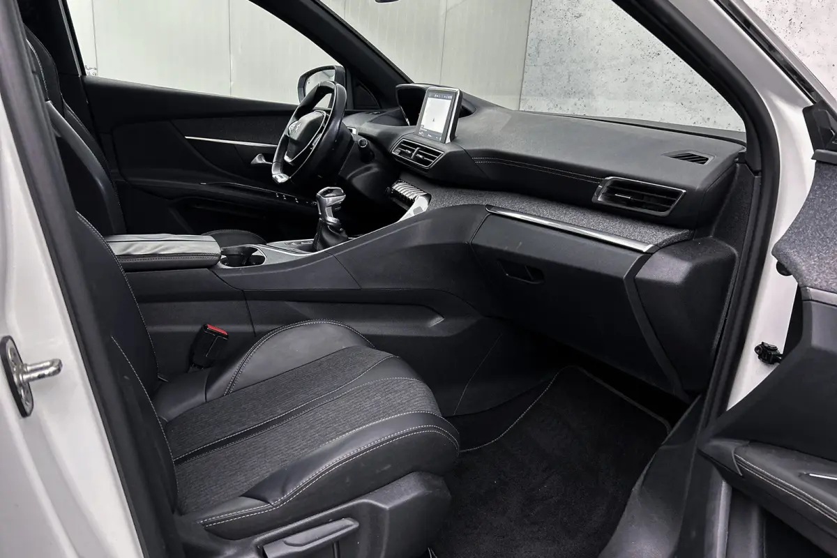 1.2 PureTech GT Line | Half lederen bekleding | Camera | Airco