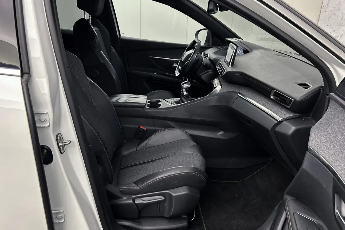 1.2 PureTech GT Line | Half lederen bekleding | Camera | Airco