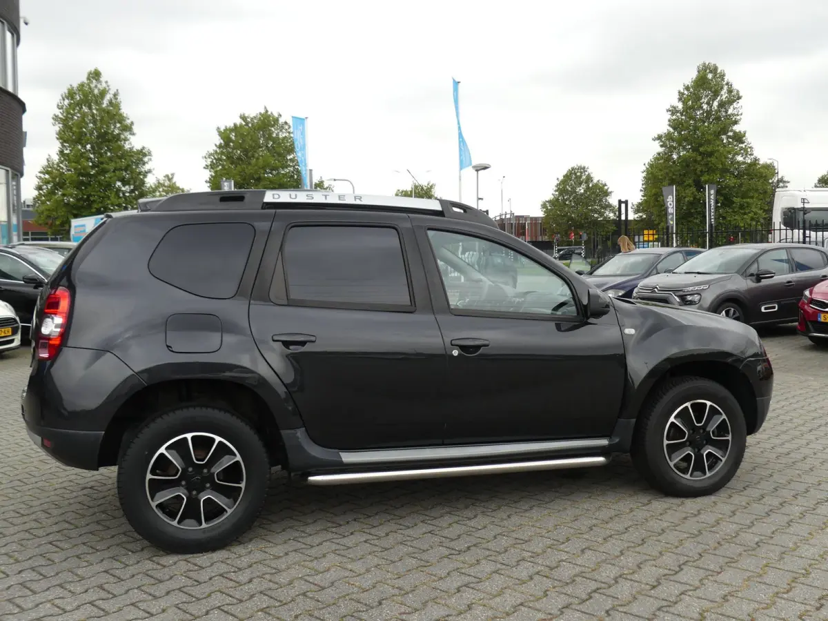 1.5 dCi 4x2 AUTOMAAT Série Limitée BlackShadow
