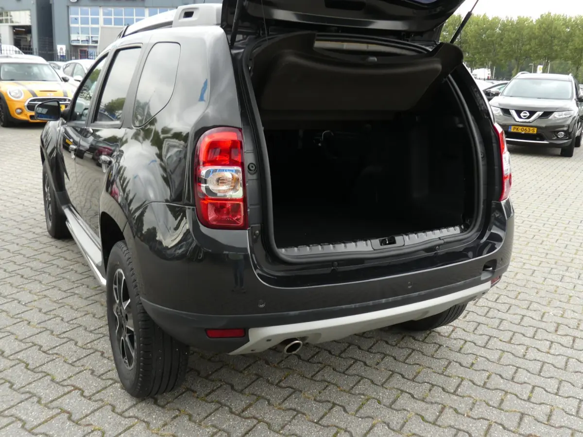 1.5 dCi 4x2 AUTOMAAT Série Limitée BlackShadow