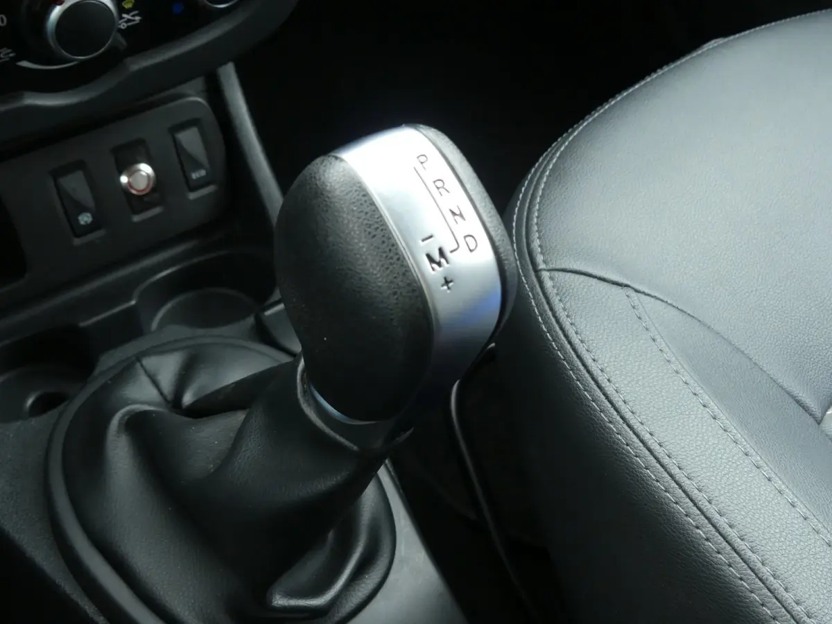 1.5 dCi 4x2 AUTOMAAT Série Limitée BlackShadow