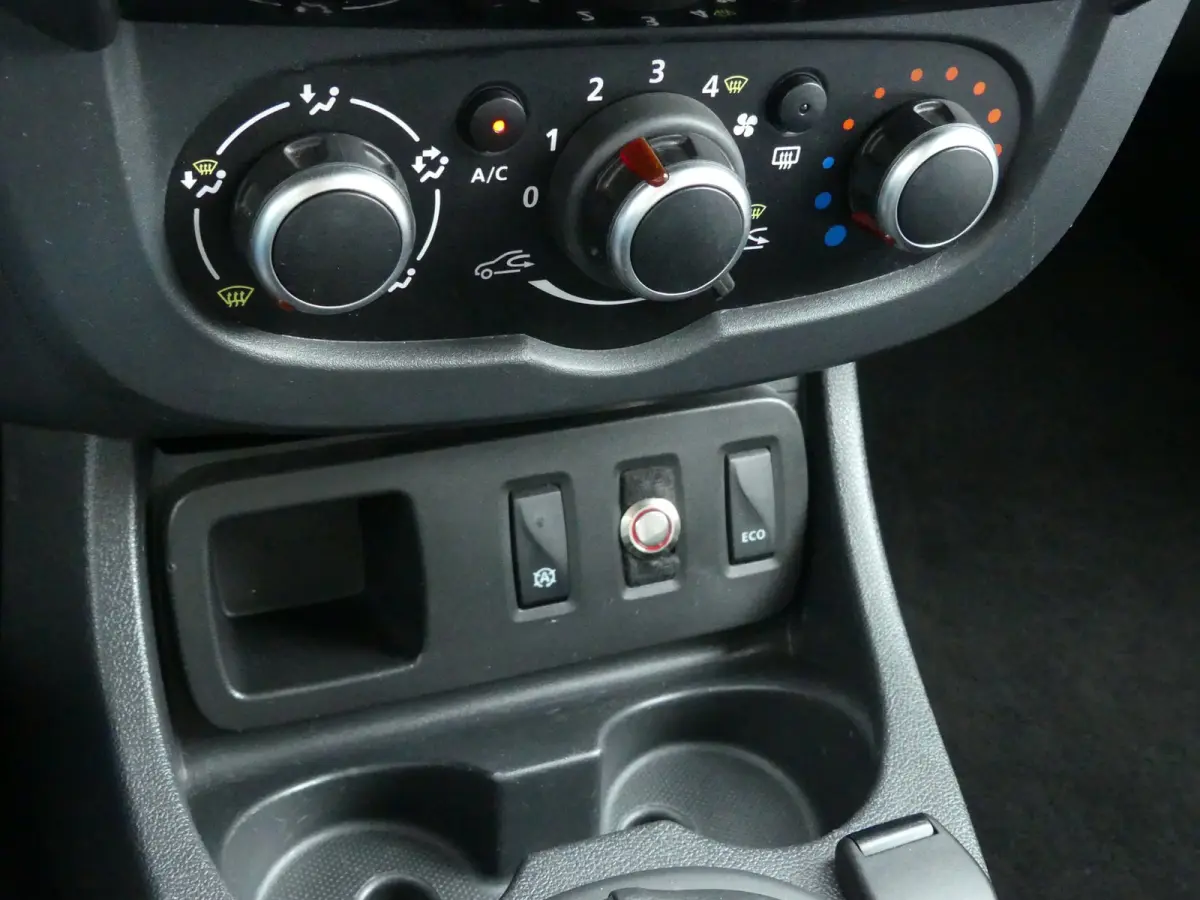 1.5 dCi 4x2 AUTOMAAT Série Limitée BlackShadow