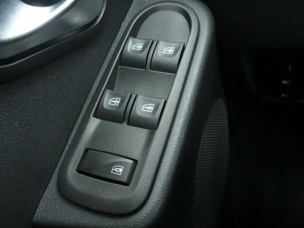 1.5 dCi 4x2 AUTOMAAT Série Limitée BlackShadow