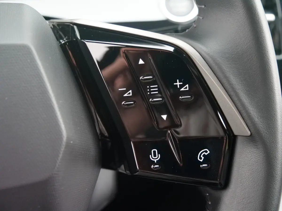 1.2 Hybrid 145 Pk Allure Automaat Apple Carplay / DAB / Camera
