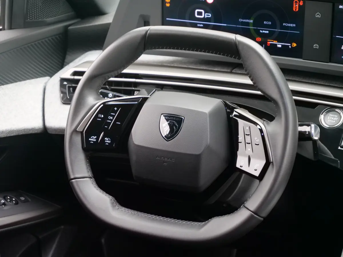 1.2 Hybrid 145 Pk Allure Automaat Apple Carplay / DAB / Camera