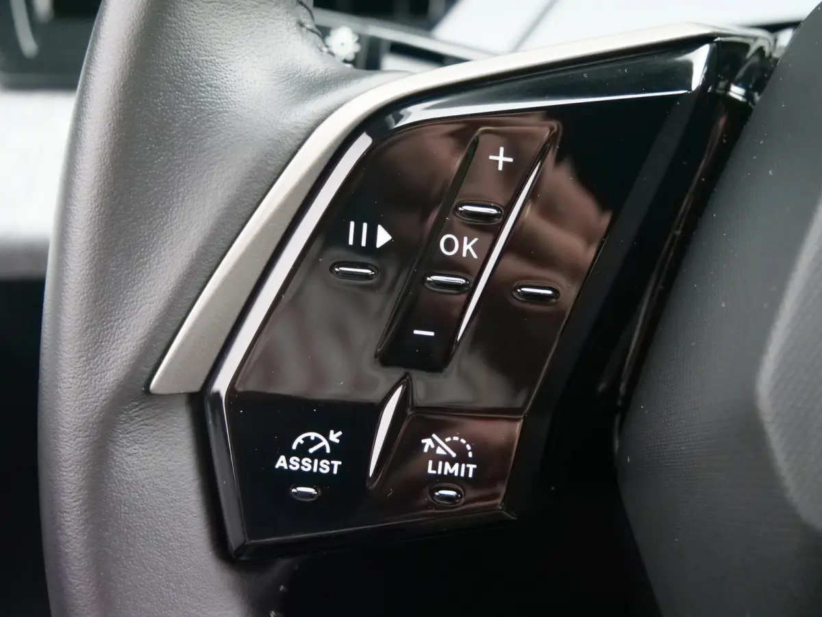 1.2 Hybrid 145 Pk Allure Automaat Apple Carplay / DAB / Camera