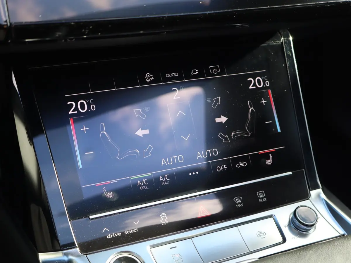 50 313pk quattro S edition 71 kWh | SoH 97% | Panormadak | Adaptive Cruise | Voorstoelen Verwarmd | 360 Camera | Elektrische Voorstoelen | 20'' LM Velgen