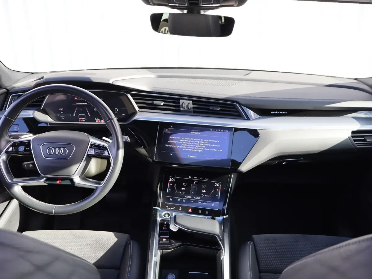 50 313pk quattro S edition 71 kWh | SoH 97% | Panormadak | Adaptive Cruise | Voorstoelen Verwarmd | 360 Camera | Elektrische Voorstoelen | 20'' LM Velgen