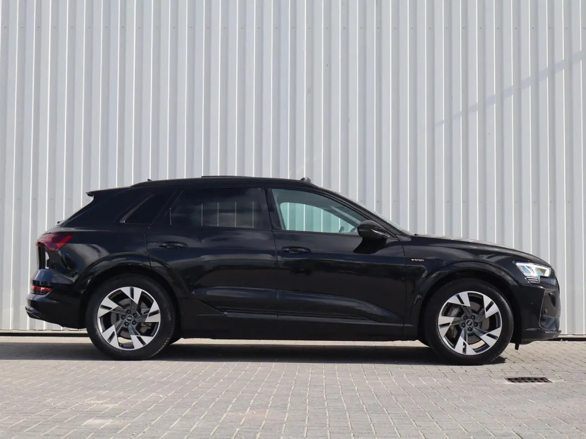 50 313pk quattro S edition 71 kWh | SoH 97% | Panormadak | Adaptive Cruise | Voorstoelen Verwarmd | 360 Camera | Elektrische Voorstoelen | 20'' LM Velgen