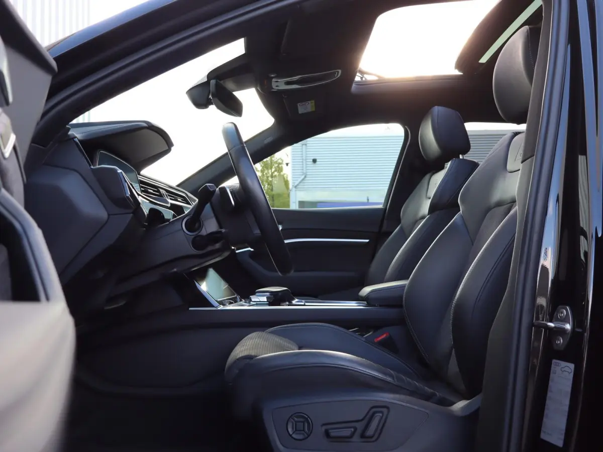 50 313pk quattro S edition 71 kWh | SoH 97% | Panormadak | Adaptive Cruise | Voorstoelen Verwarmd | 360 Camera | Elektrische Voorstoelen | 20'' LM Velgen