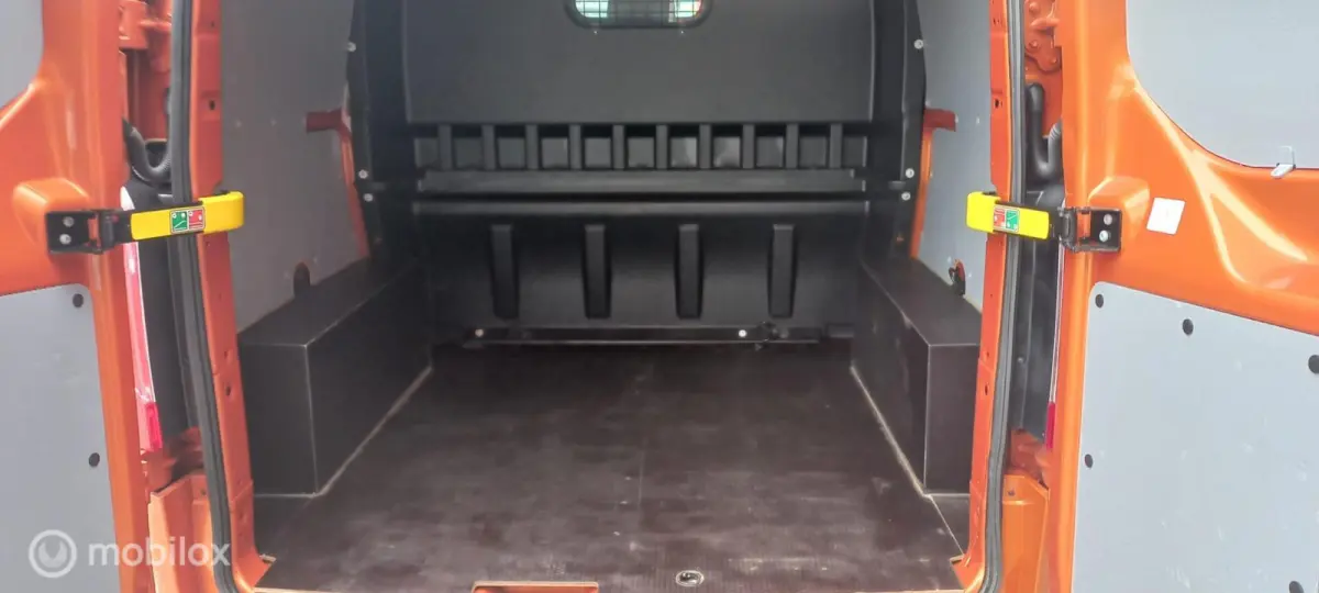 320 2.0 TDCI L1H1 Limited DC