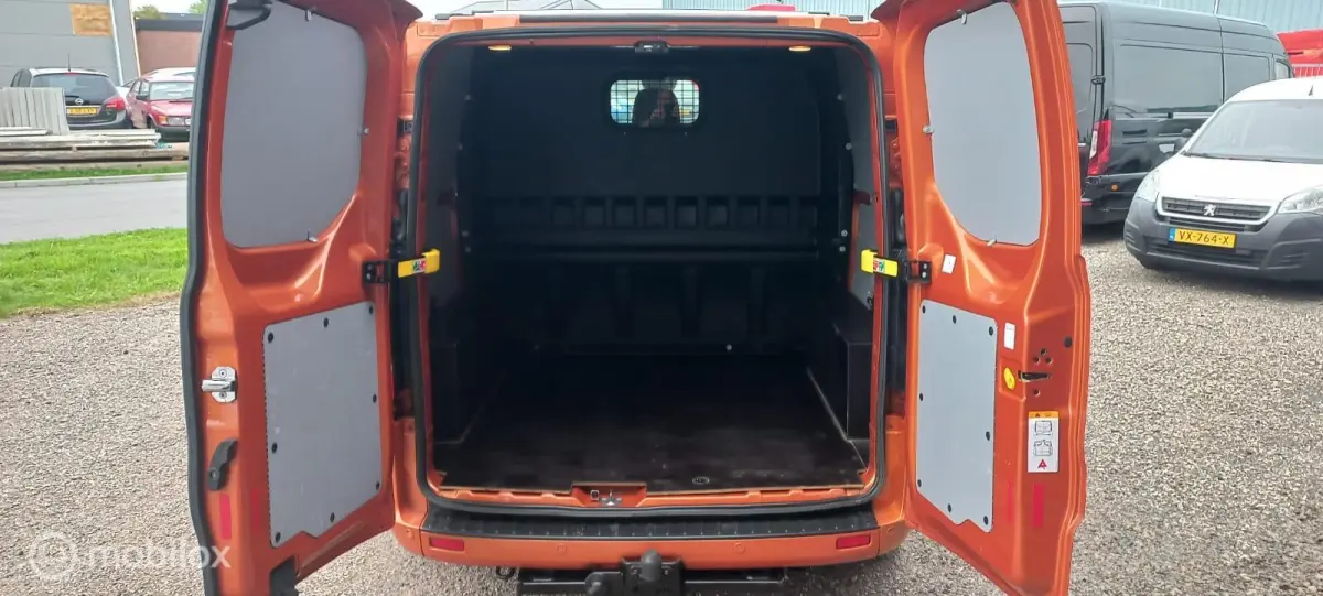 320 2.0 TDCI L1H1 Limited DC
