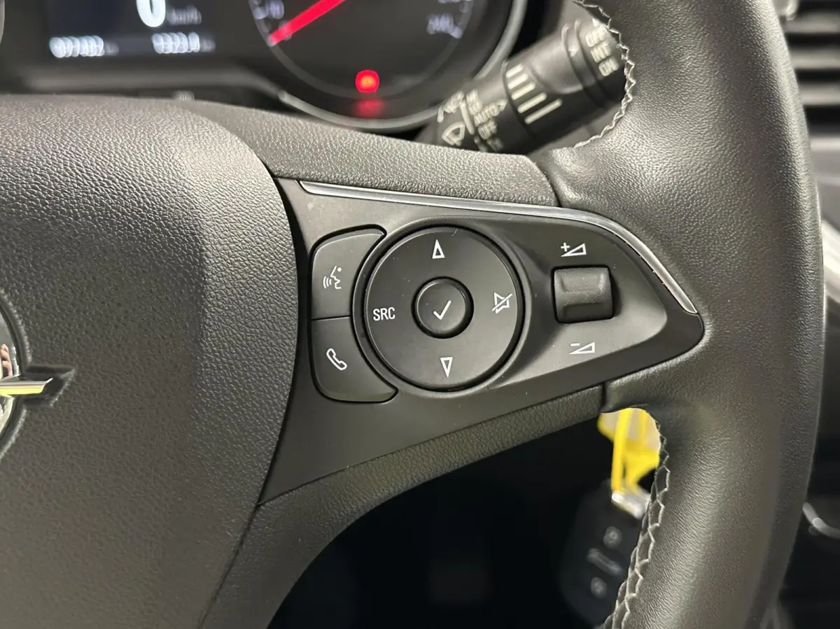 1.2 Turbo Business Executive CAMERA TREKHAAK CARPLAY LM NAVI ECC CRUISE.