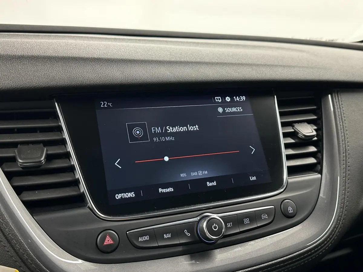 1.2 Turbo Business Executive CAMERA TREKHAAK CARPLAY LM NAVI ECC CRUISE.