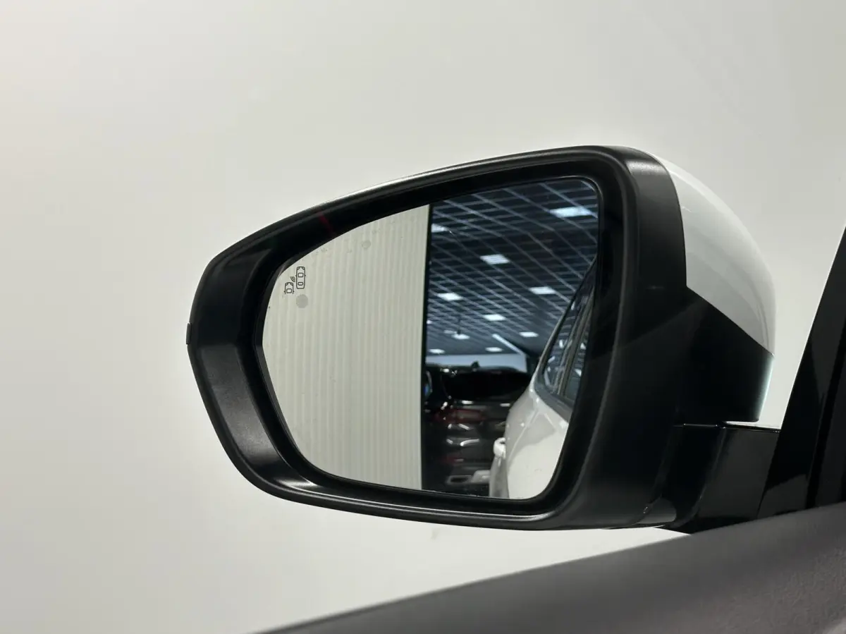 1.2 Turbo Business Executive CAMERA TREKHAAK CARPLAY LM NAVI ECC CRUISE.