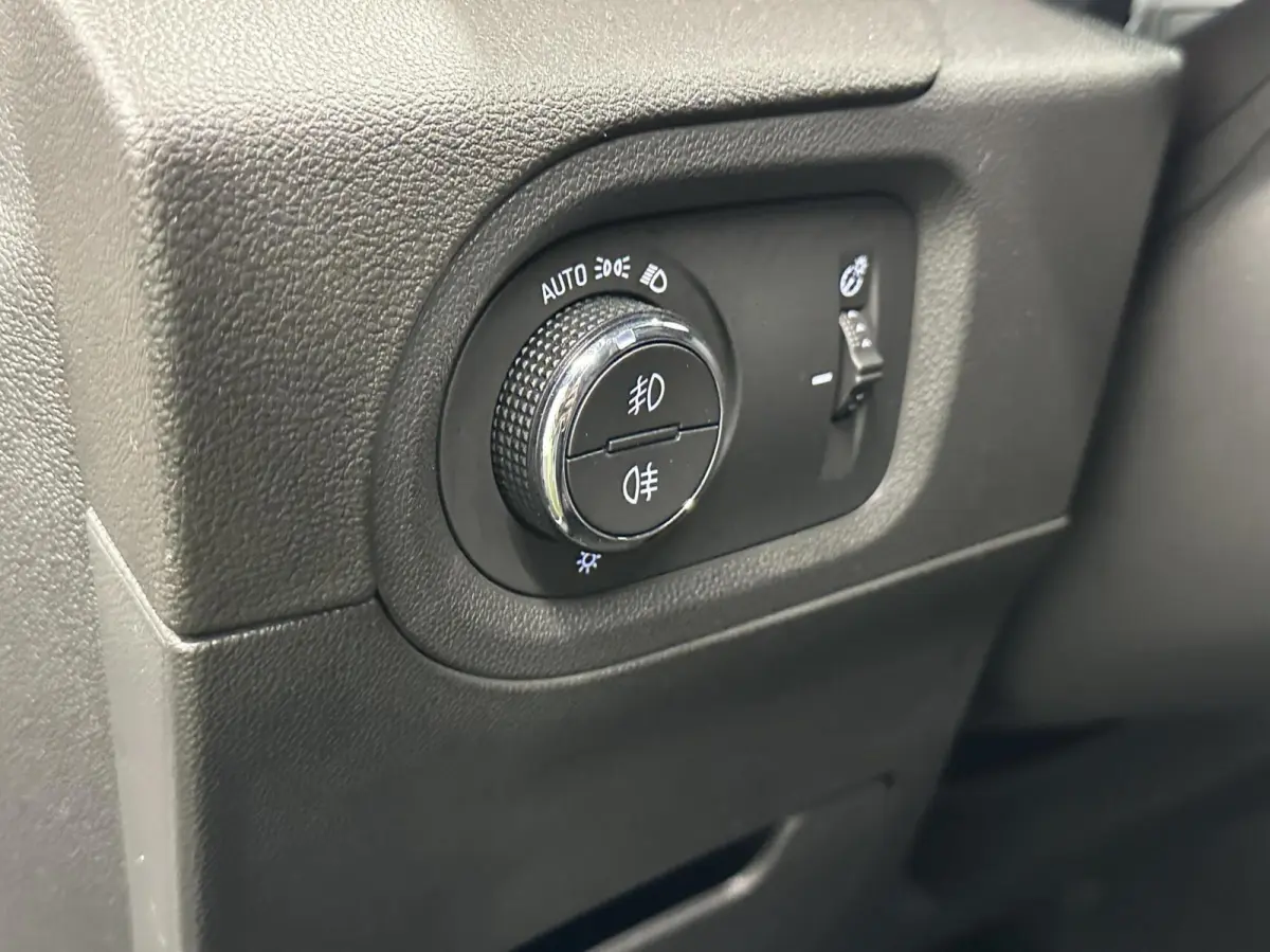 1.2 Turbo Business Executive CAMERA TREKHAAK CARPLAY LM NAVI ECC CRUISE.