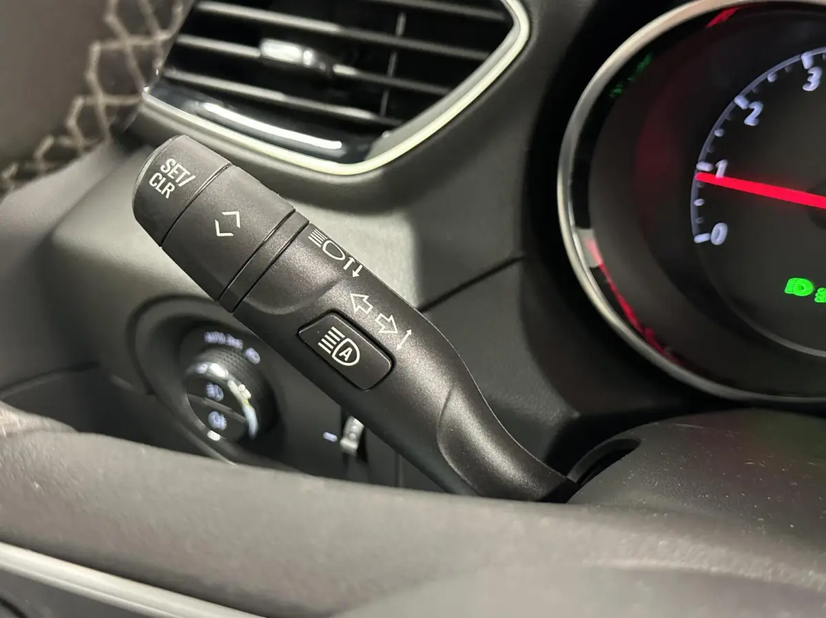 1.2 Turbo Business Executive CAMERA TREKHAAK CARPLAY LM NAVI ECC CRUISE.