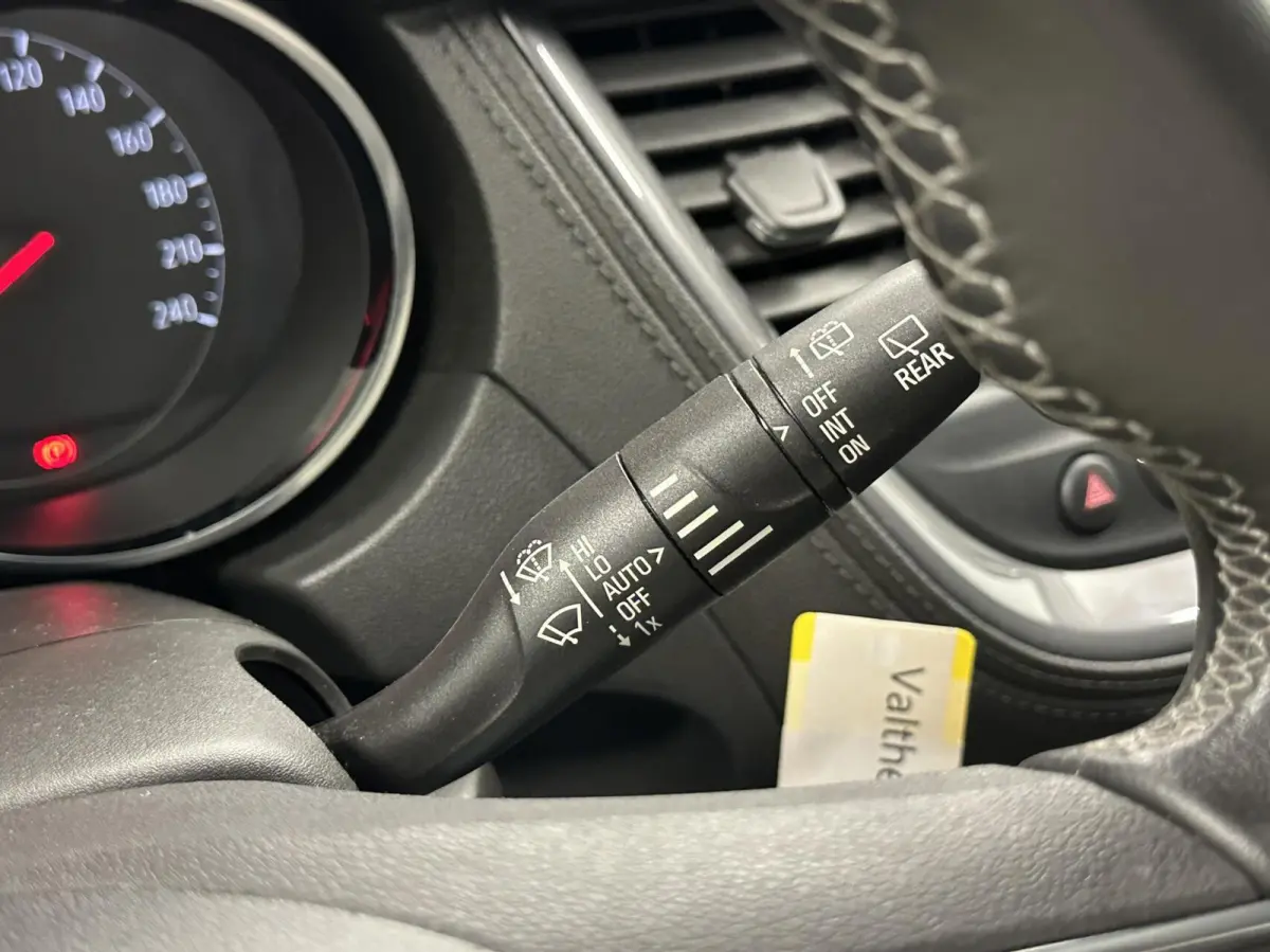 1.2 Turbo Business Executive CAMERA TREKHAAK CARPLAY LM NAVI ECC CRUISE.