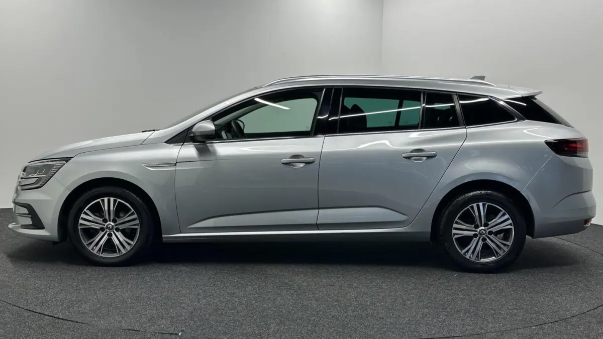 1.3 TCe Intens NAVI CARPLAY CRUISE LM ECC.