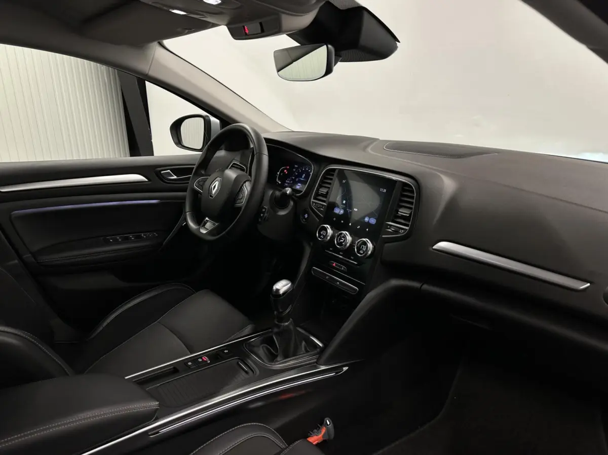 1.3 TCe Intens NAVI CARPLAY CRUISE LM ECC.