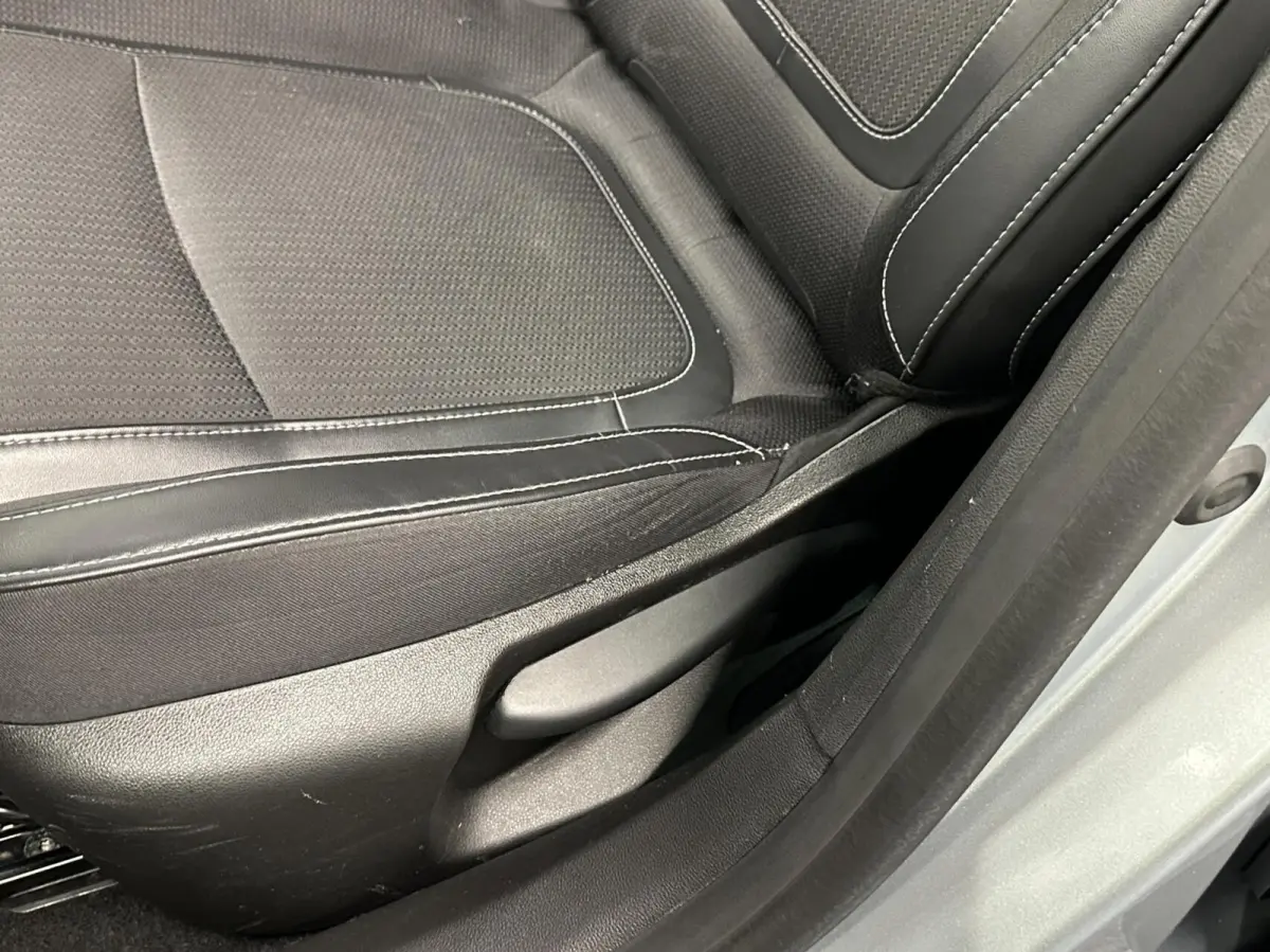 1.3 TCe Intens NAVI CARPLAY CRUISE LM ECC.