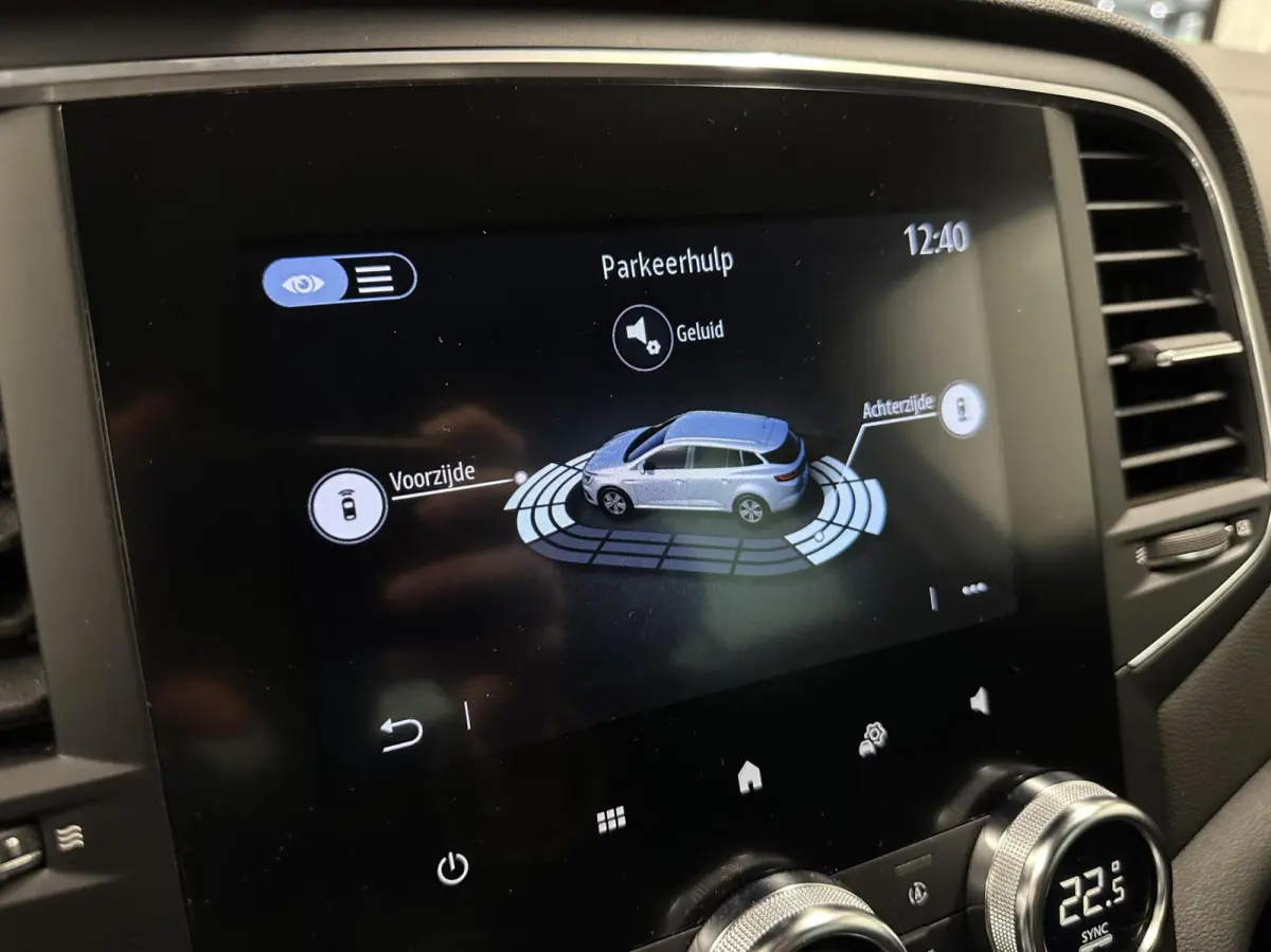 1.3 TCe Intens NAVI CARPLAY CRUISE LM ECC.
