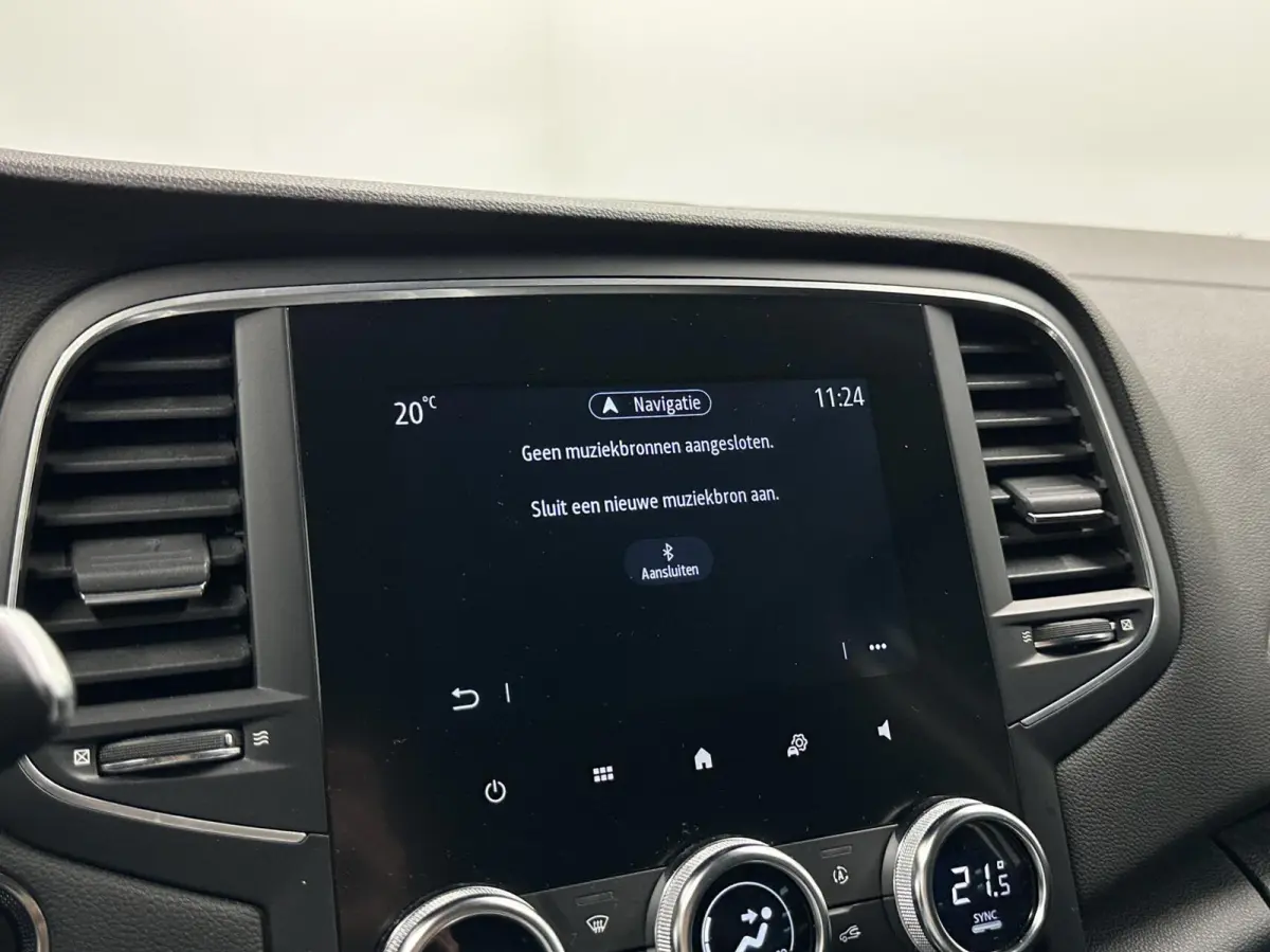 1.3 TCe Intens NAVI CARPLAY CRUISE LM ECC.
